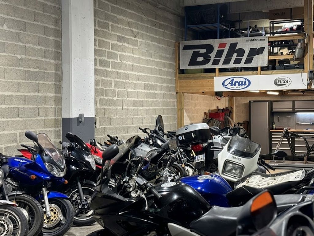 Accueil 21 Stock de motos du garage AMP à Igny